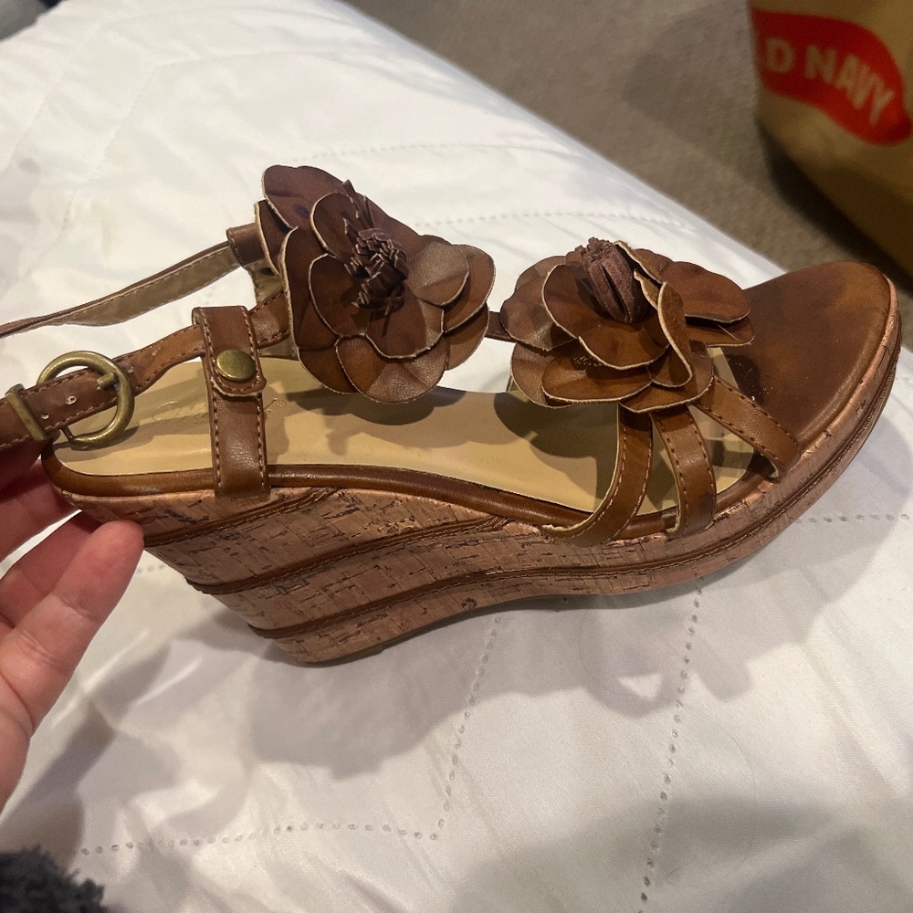 Wedge sandals